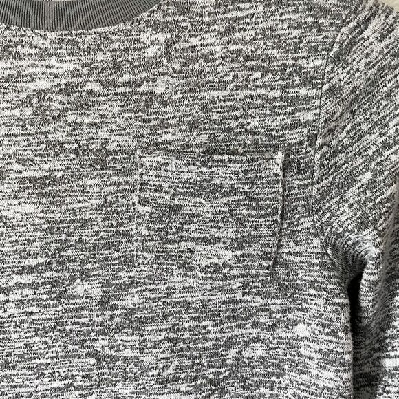 Cat & Jack Heather Gray Long Sleeve Boys Soft Sweater. Size Small (6/7). - Picture 2 of 4